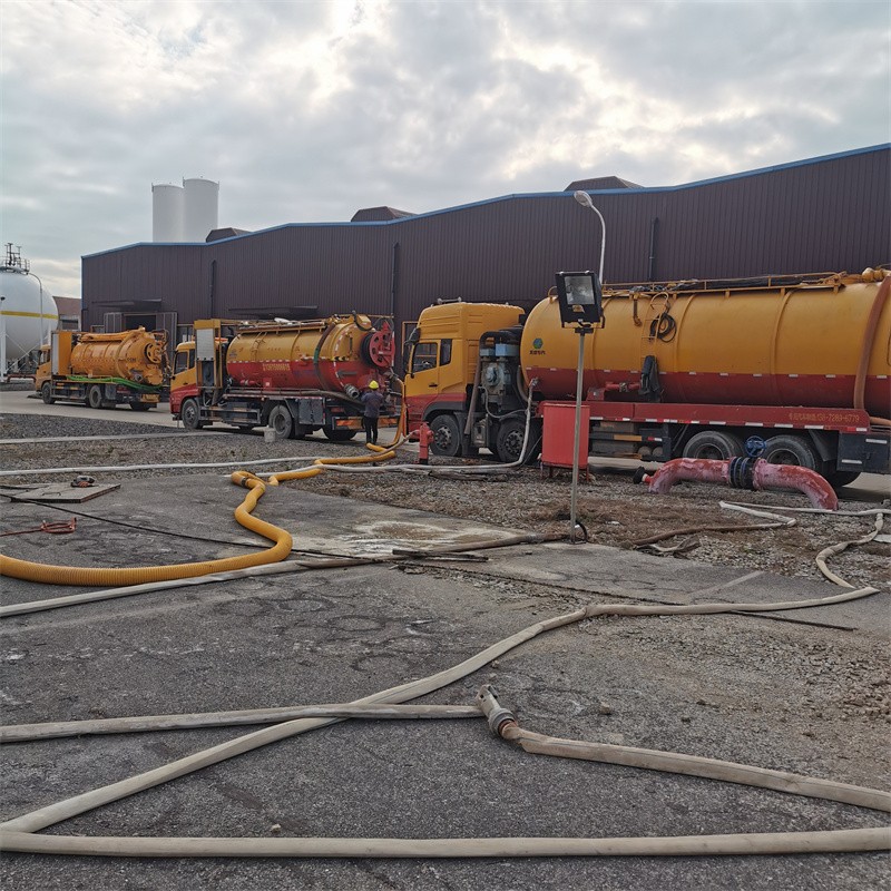 阿拉尔污水池清理