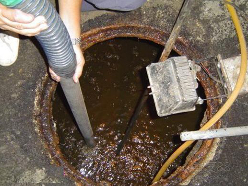 阿拉尔隔油池清理