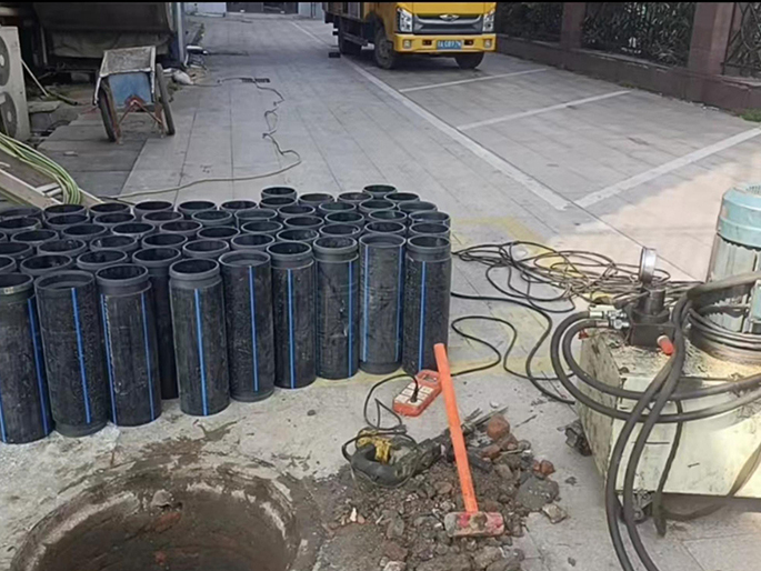 阿拉尔PE置换管厂家 DN315置换管 非开挖管短管置换